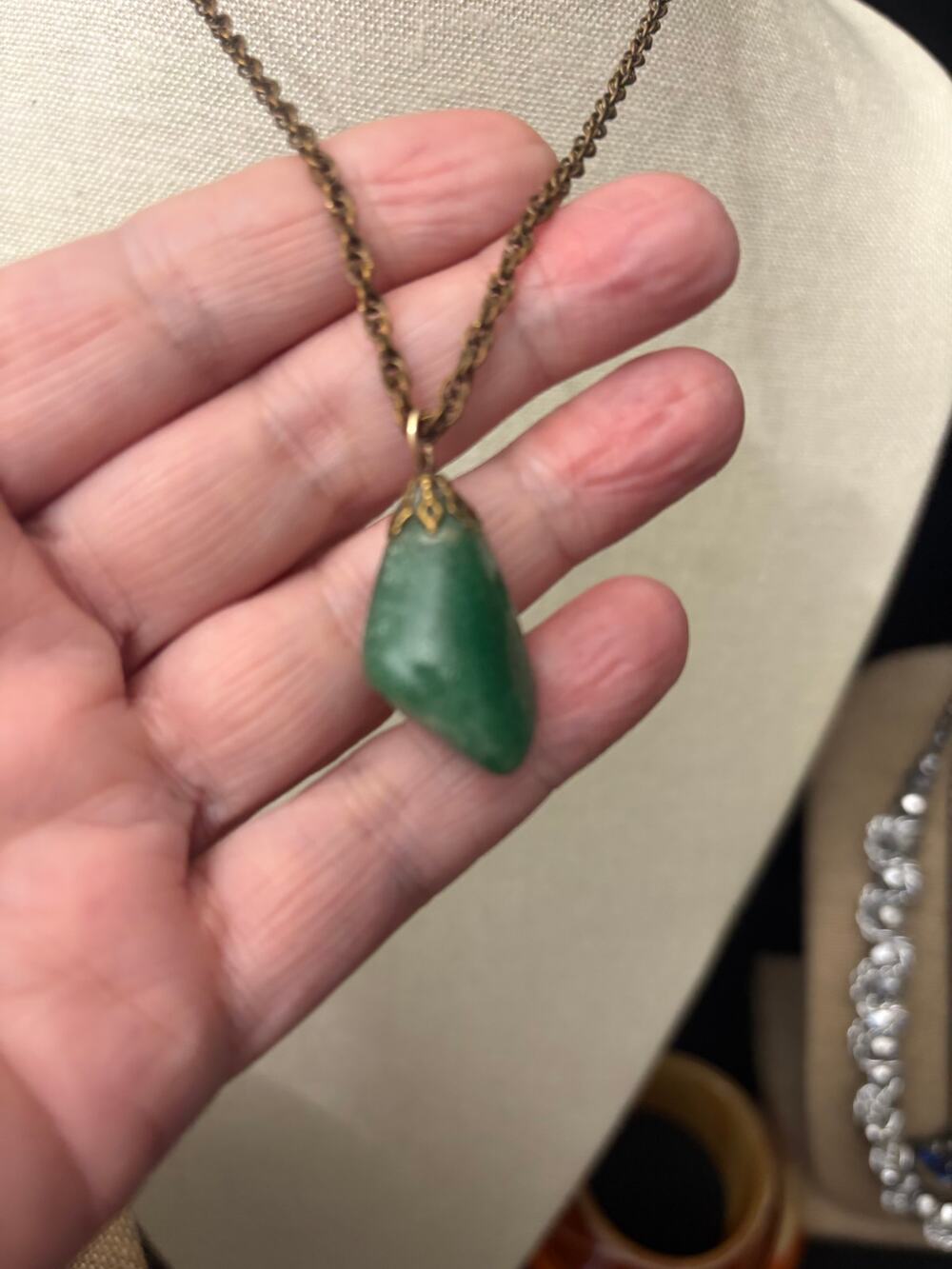 Green Aventurine Tumbled Stone Pendant Necklace Vintage Brass Tone Chain 16”